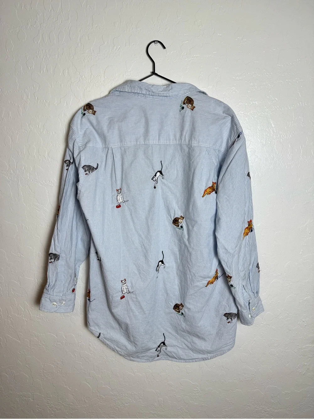 Vintage 90s Casey Coleman Cat Embroidered Striped Button-Down Shirt